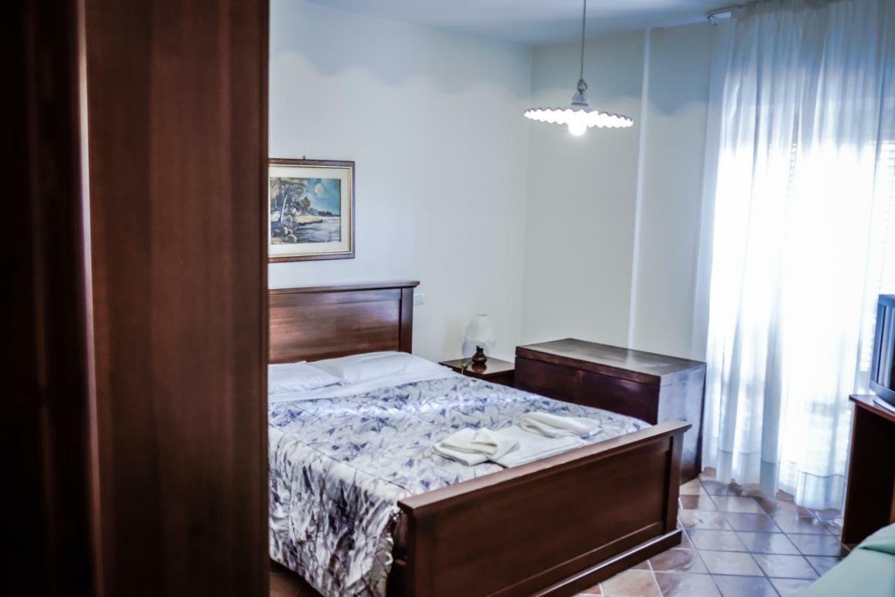 בית הארחה Treia 	"La Grancia" Country House מראה חיצוני תמונה
